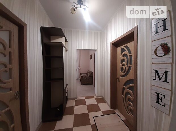 Rent an apartment in Lutsk per 6500 uah. 