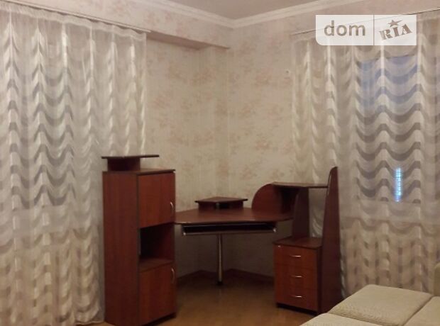 Rent an apartment in Brovary on the St. Hrushevskoho 7 per 12000 uah. 
