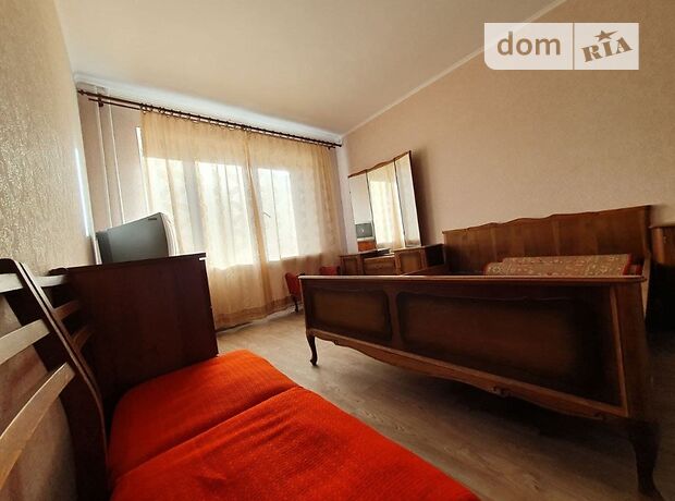 Rent an apartment in Odesa on the Avenue Marshala Zhukova per 7500 uah. 
