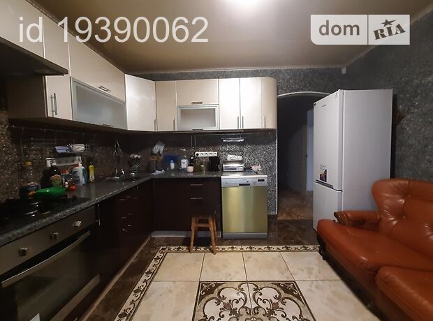 Rent an apartment in Vinnytsia on the St. Keletska per 7500 uah. 