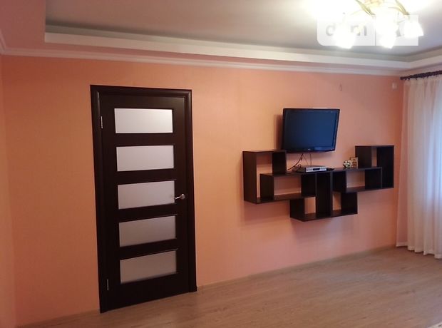 Rent an apartment in Kyiv near Metro Vokzalna per 12000 uah. 
