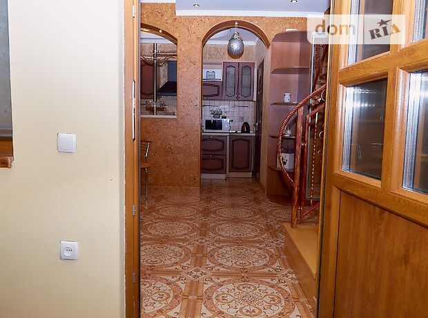 Rent an apartment in Mukachevo on the St. L.Ukrainky 129 per 16854 uah. 