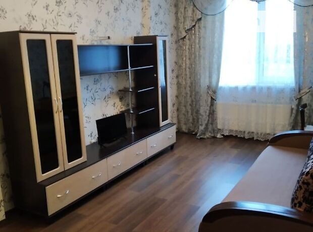 Rent an apartment in Kyiv on the St. Draizera Teodora 5 per 9500 uah. 