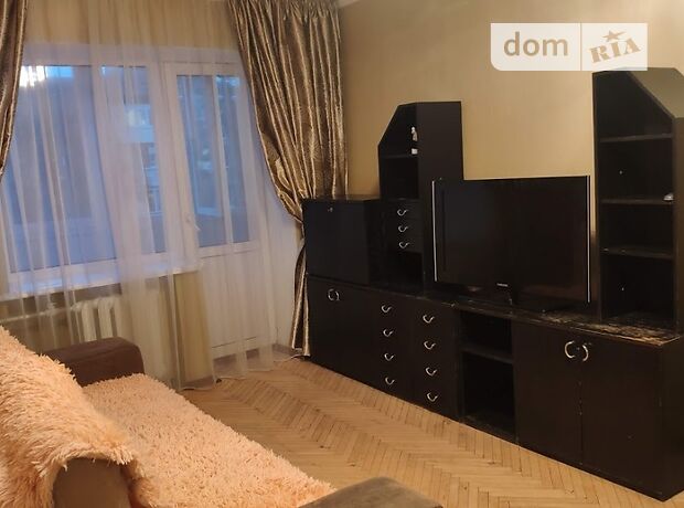 Rent an apartment in Kyiv on the St. Budivelnykiv (Troieshchyna) 8 per 9000 uah. 