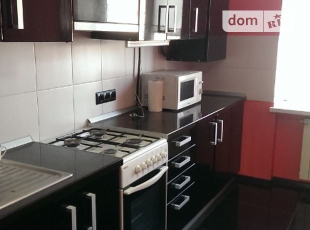 Rent a room in Lutsk on the St. Lypynskoho per 3500 uah. 