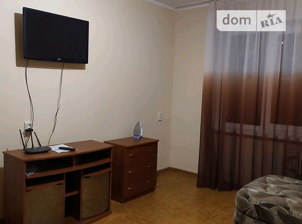 Rent an apartment in Kamianske on the Avenue Metalurhiv per 7000 uah. 