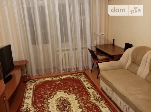 Rent an apartment in Dnipro on the St. Robocha per 6500 uah. 