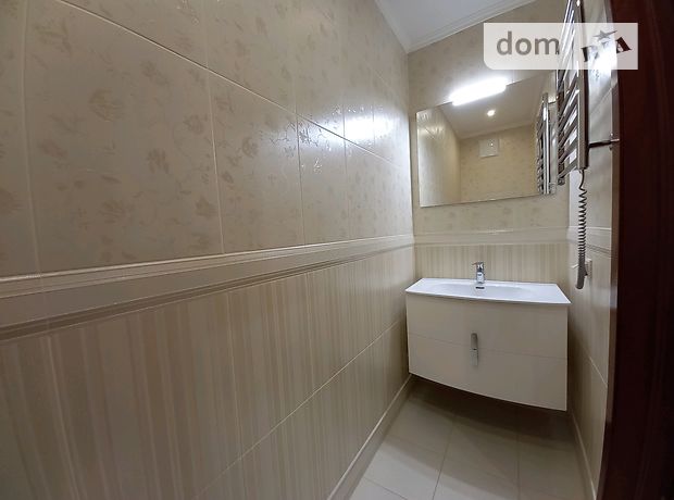 Rent an apartment in Kyiv on the St. Lomonosova per 23000 uah. 