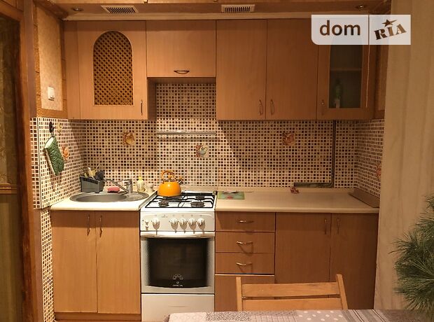 Rent an apartment in Lviv on the St. Patona per 4200 uah. 