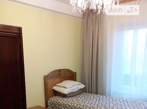 Снять квартиру в Киеве на Русановская набережная за 10000 грн. 