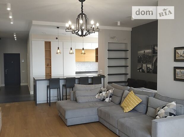 Rent an apartment in Kyiv on the St. Zolotoustivska per 61798 uah. 