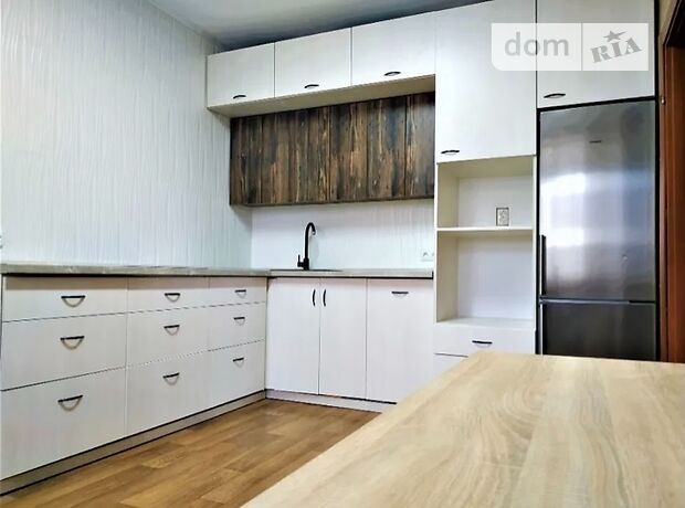 Rent an apartment in Kyiv on the St. Oleny Pchilky 6 per 14500 uah. 