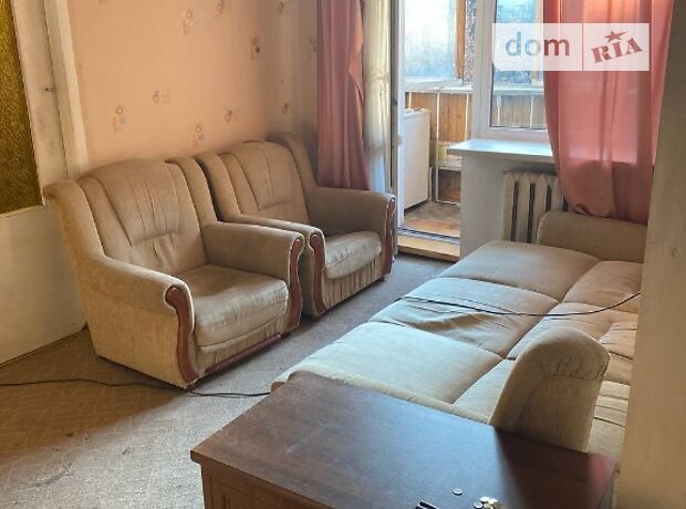 Rent a room in Kyiv on the St. Baseina per 4000 uah. 