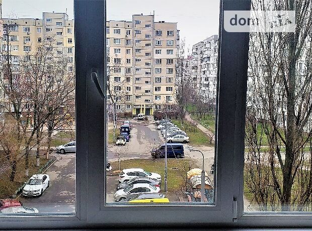 Rent an apartment in Kyiv on the St. Obolonska 54В per 12000 uah. 