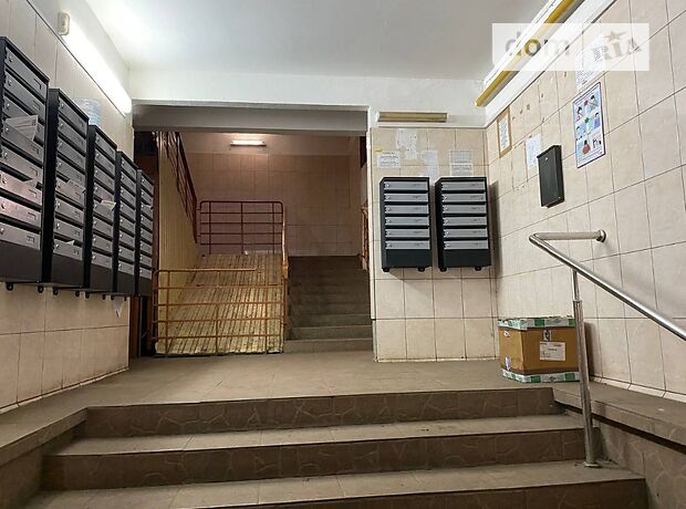 Rent an apartment in Kyiv near Metro Vokzalna per 7500 uah. 