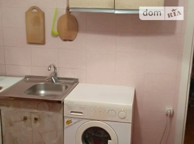 Rent an apartment in Kyiv near Metro Vokzalna per 7000 uah. 
