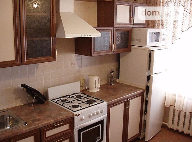 Rent an apartment in Kyiv on the St. Moskovska 17/2 per 14000 uah. 
