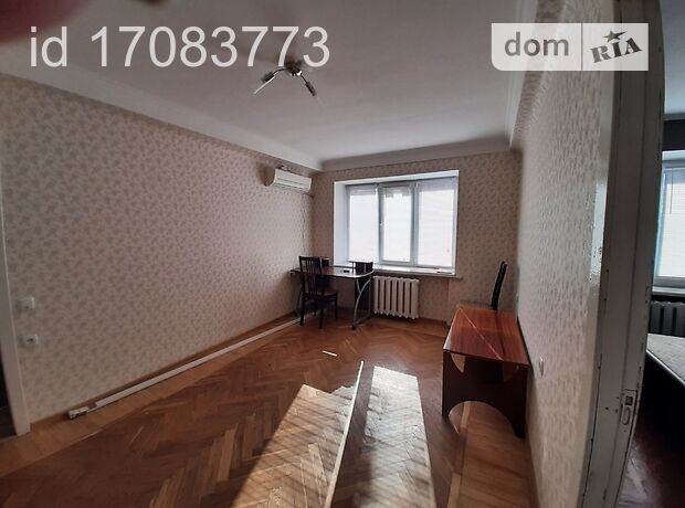 Rent an apartment in Kyiv on the Rusanivska quay per 10000 uah. 