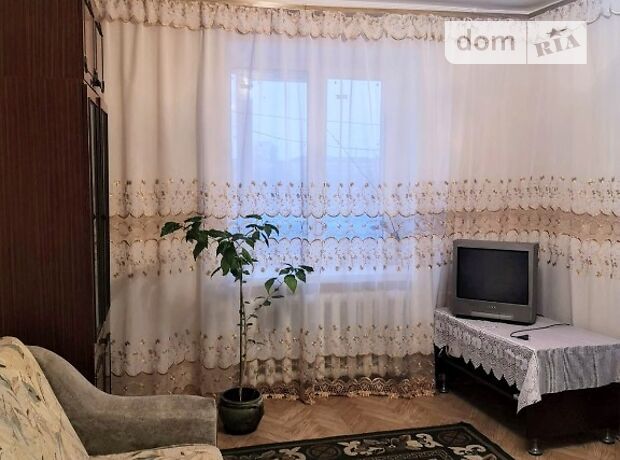 Rent an apartment in Rivne per 3500 uah. 