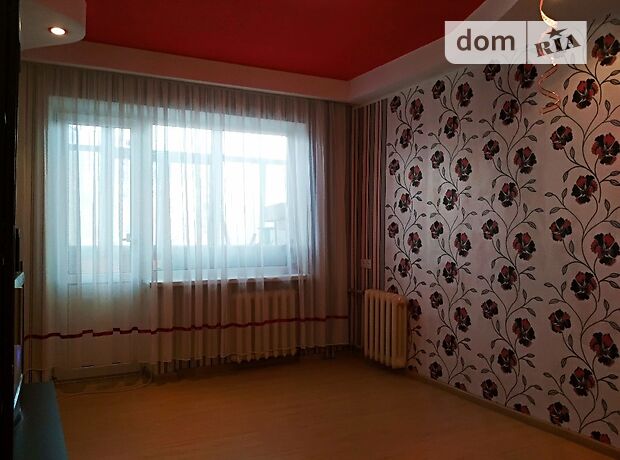 Rent an apartment in Kamianske on the St. Ayvazovskoho per 4500 uah. 