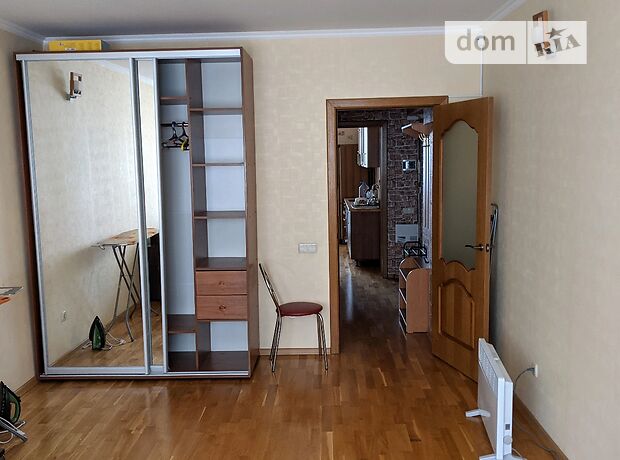 Зняти квартиру в Одесі в Приморському районі за 7000 грн. 
