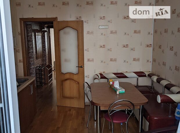 Зняти квартиру в Одесі в Приморському районі за 7000 грн. 