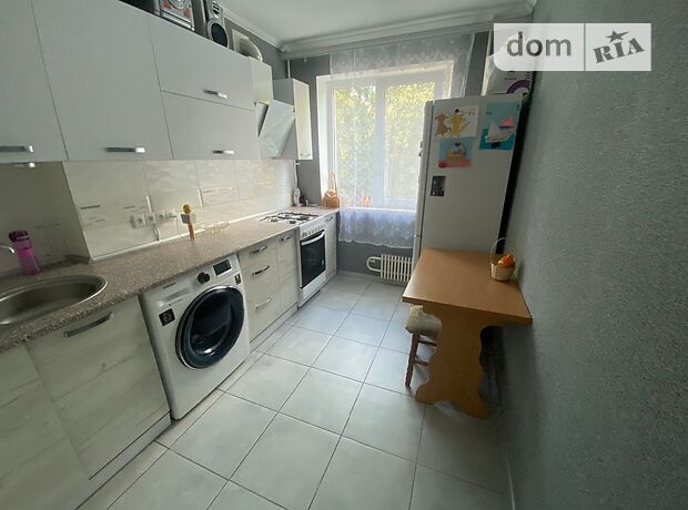 Rent an apartment in Kharkiv on the St. Heroiv Pratsi per 12000 uah. 
