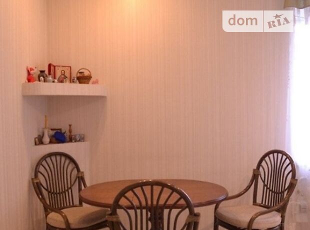 Rent daily an apartment in Ivano-Frankivsk on the St. Sakharova akademika per 700 uah. 