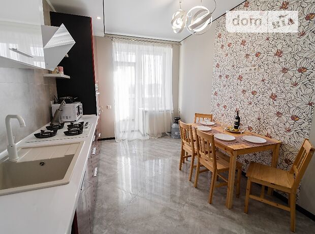 Rent daily an apartment in Ternopil on the St. Mykulynetska per 699 uah. 