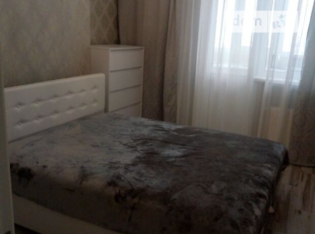 Rent an apartment in Kyiv in Sviatoshynskyi district per 10000 uah. 