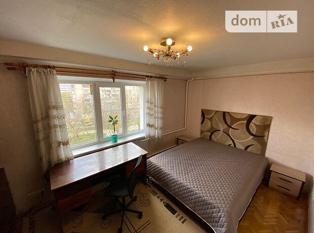 Снять квартиру в Киеве на Русановская набережная за 10500 грн. 