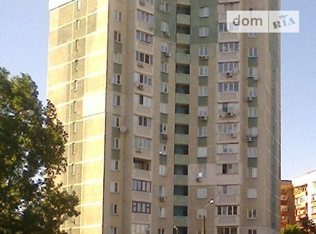 Зняти квартиру в Києві на вул. Братиславська 9 за 10000 грн. 