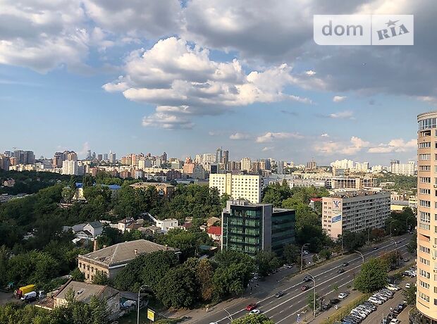 Rent an apartment in Kyiv on the Avenue Lobanovskoho Valeriia 144 per 23677 uah. 