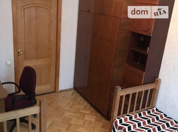 Снять комнату в Киеве в Оболонском районе за 5000 грн. 