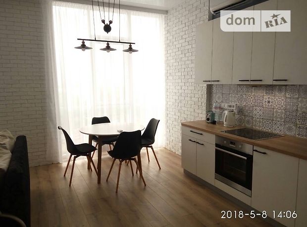 Rent an apartment in Odesa on the Blvd. Frantsuzkyi per 13699 uah. 