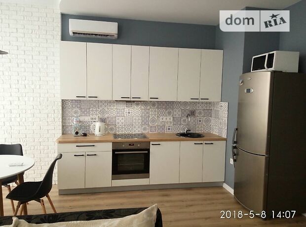 Rent an apartment in Odesa on the Blvd. Frantsuzkyi per 13699 uah. 