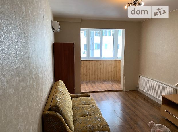 Rent an apartment in Kyiv on the St. Drahomanova per 18000 uah. 
