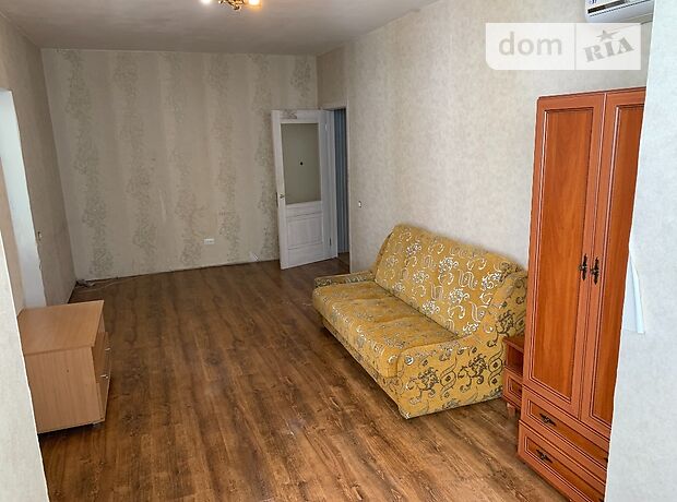 Снять квартиру в Киеве на ул. Драгоманова за 18000 грн. 