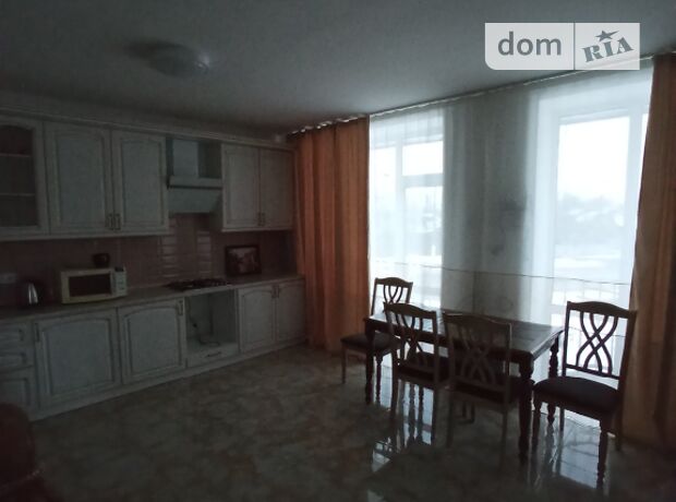 Rent a room in Kyiv on the St. Pokrovska 75А per 14000 uah. 