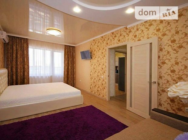 Rent daily an apartment in Poltava on the St. Kotliarevskoho 10 per 800 uah. 