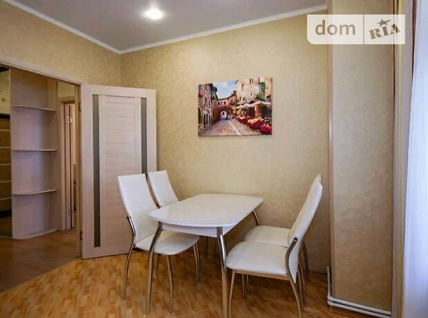 Зняти подобово квартиру в Полтаві на вул. Котляревського 10 за 800 грн. 