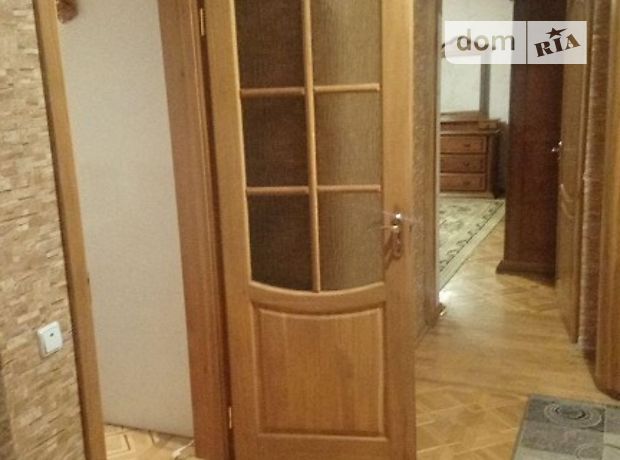 Снять квартиру в Киеве на ул. Тимошенко маршала за 14000 грн. 