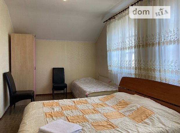 Rent daily a room in Odesa on the St. Levanevskoho 28 per 700 uah. 