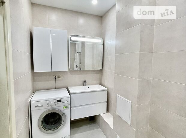 Rent an apartment in Kyiv near Metro Vasylkivska per 16000 uah. 