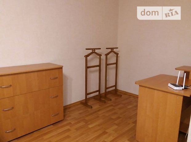 Rent an apartment in Dnipro on the St. Novokrymska per 7000 uah. 