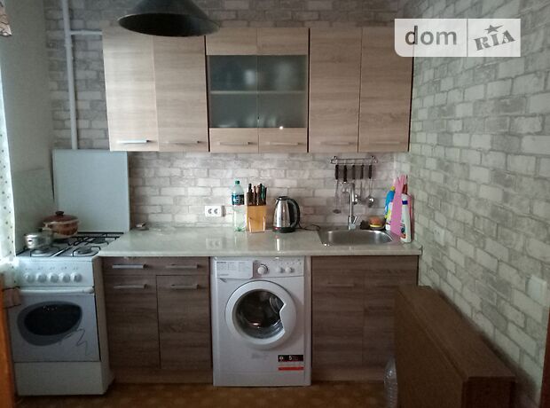 Rent an apartment in Kyiv near Metro Dorohozhichi per 9000 uah. 