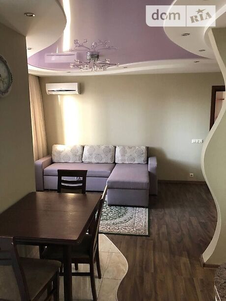 Rent an apartment in Kyiv on the St. Urlivska per 17500 uah. 