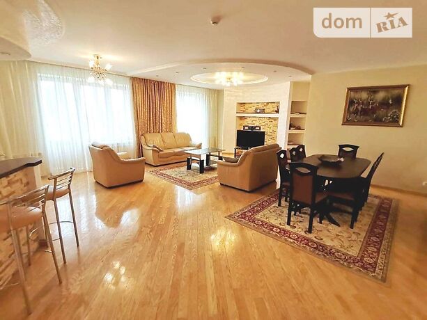 Rent an apartment in Kyiv on the St. Panasa Myrnoho per 54201 uah. 