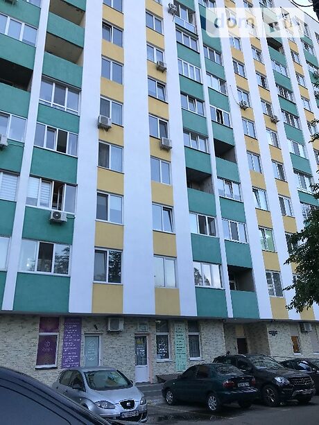 Rent an apartment in Kyiv on the lane Lobachevskoho per 13000 uah. 