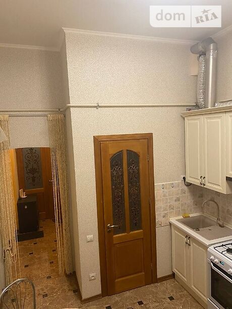 Rent an apartment in Lviv on the St. Hushalevycha per 7000 uah. 